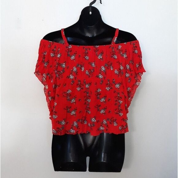 No Boundaries red floral top - Picture 4 of 4